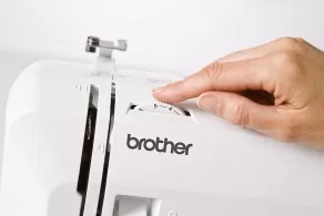 Швейная машина Brother RH137, 37 программ, Белый