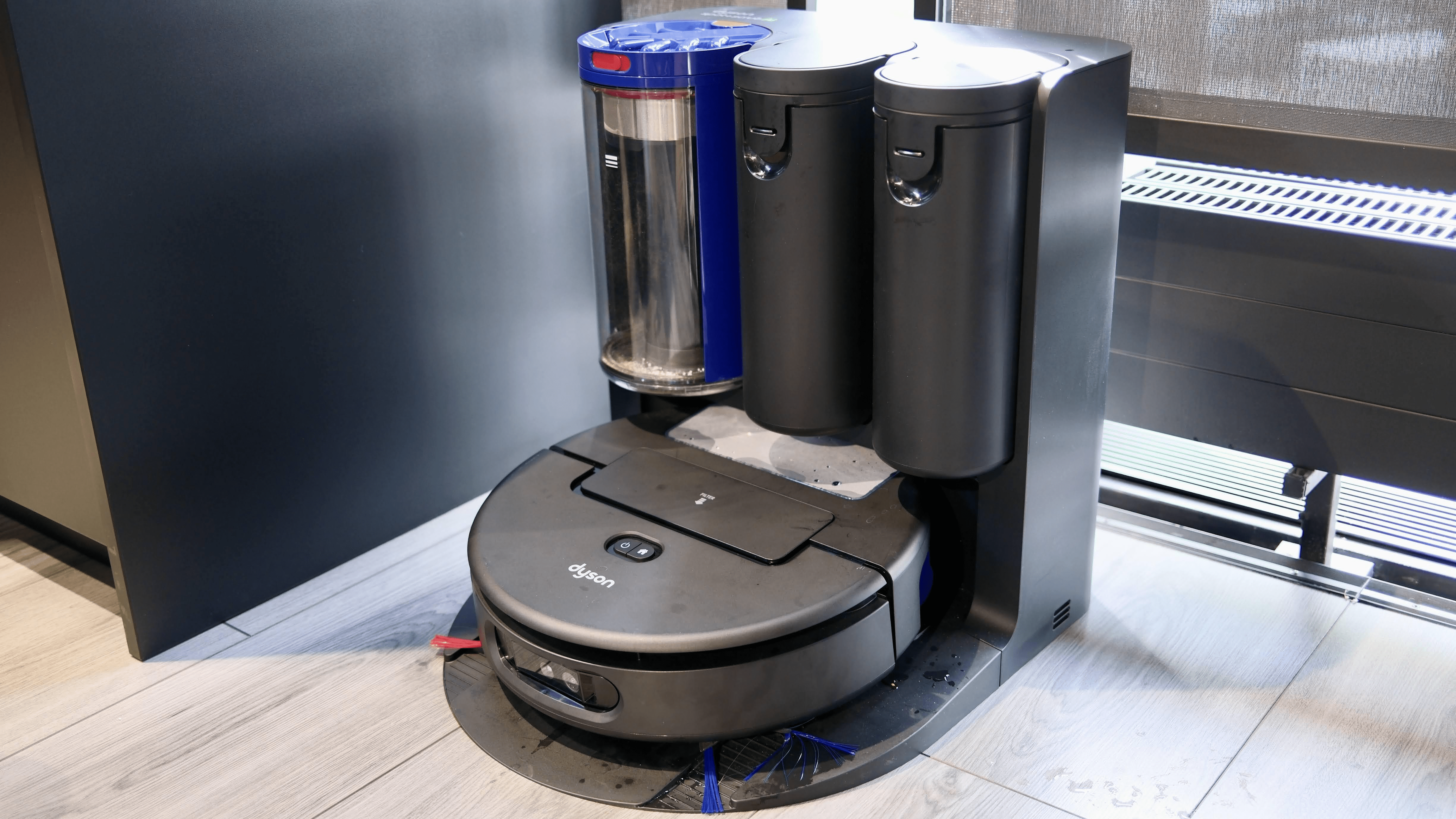 Navigație Dyson Spot+Scrub AI