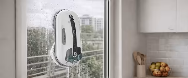 Robot pentru spălat geamuri