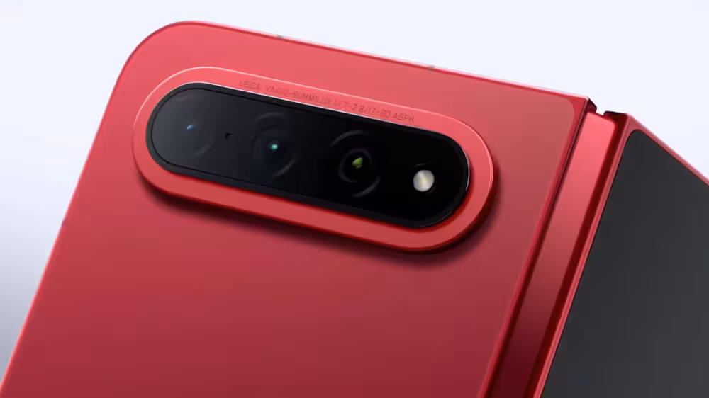 Camerele smartphone-ului Xiaomi 18 Fold și ecranul extern