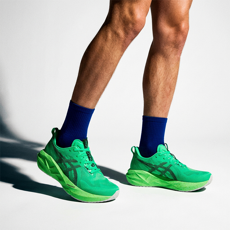 Кроссовки Asics NOVABLAST 5 photo 6
