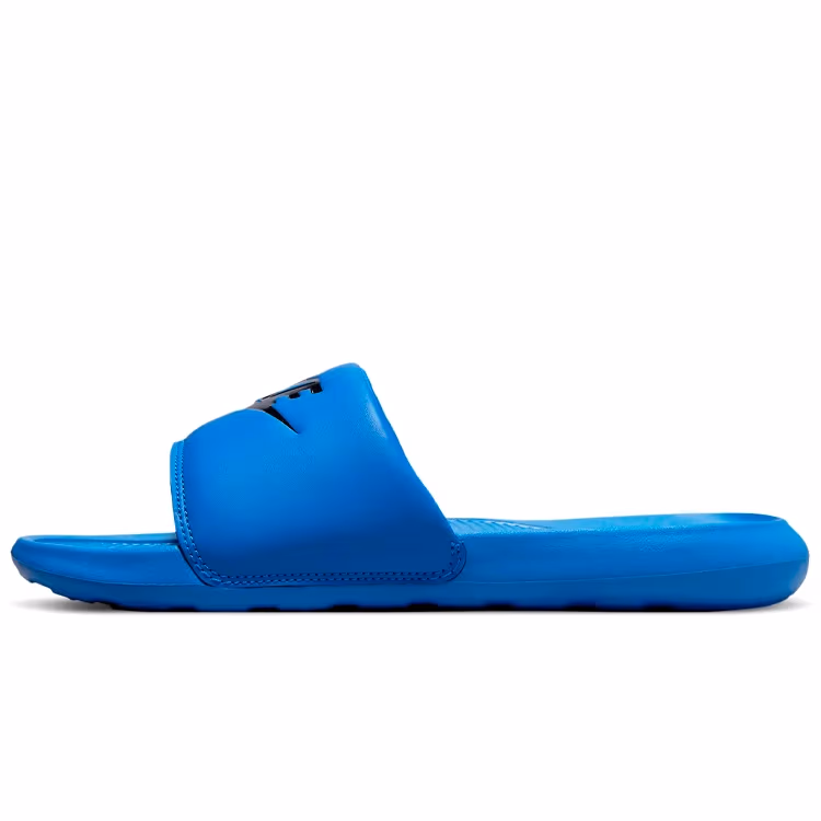 Slapi Nike VICTORI ONE SLIDE