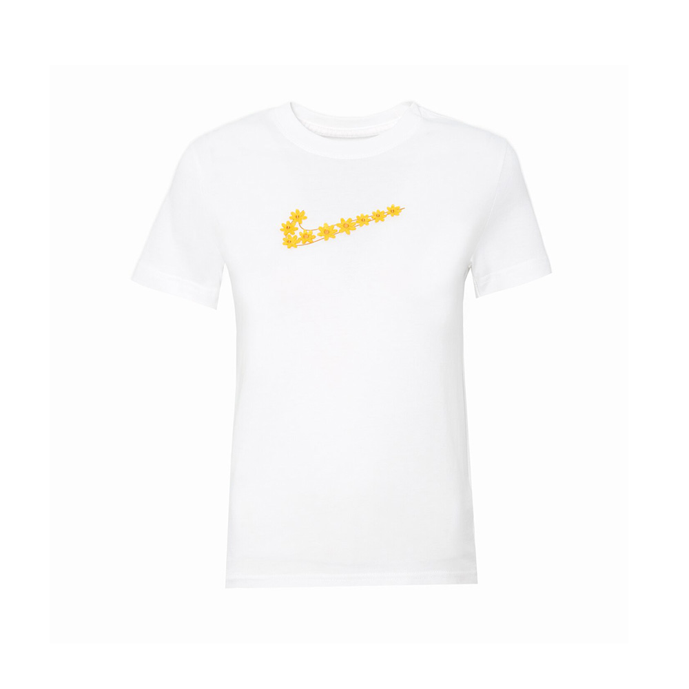 Футболка Nike G NSW TEE ENERGY BF photo Футболка Nike G NSW TEE ENERGY BF photo