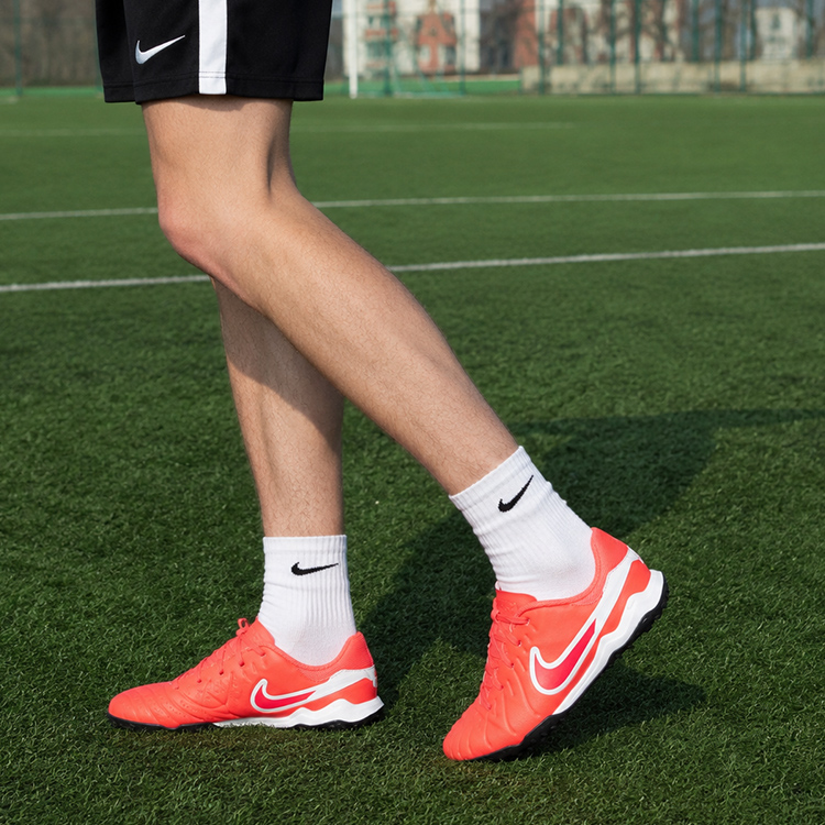 Бутсы Nike JR LEGEND 10 ACADEMY TF / Мужской / 33 / Коралловый/Белый photo 4