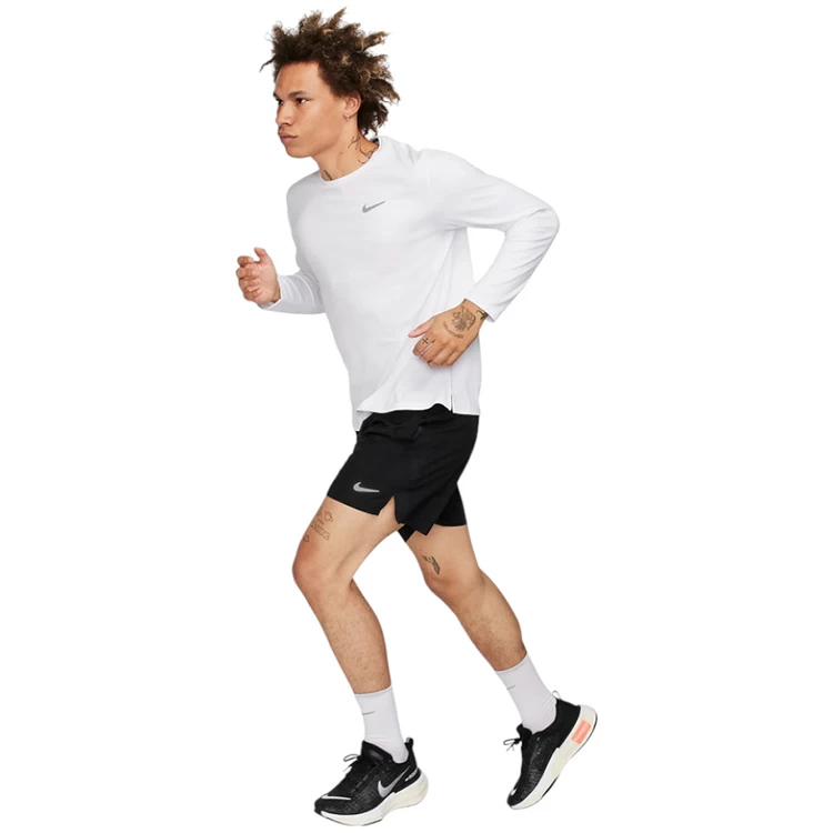 Толстовка Nike M NK DF UV MILER TOP LS