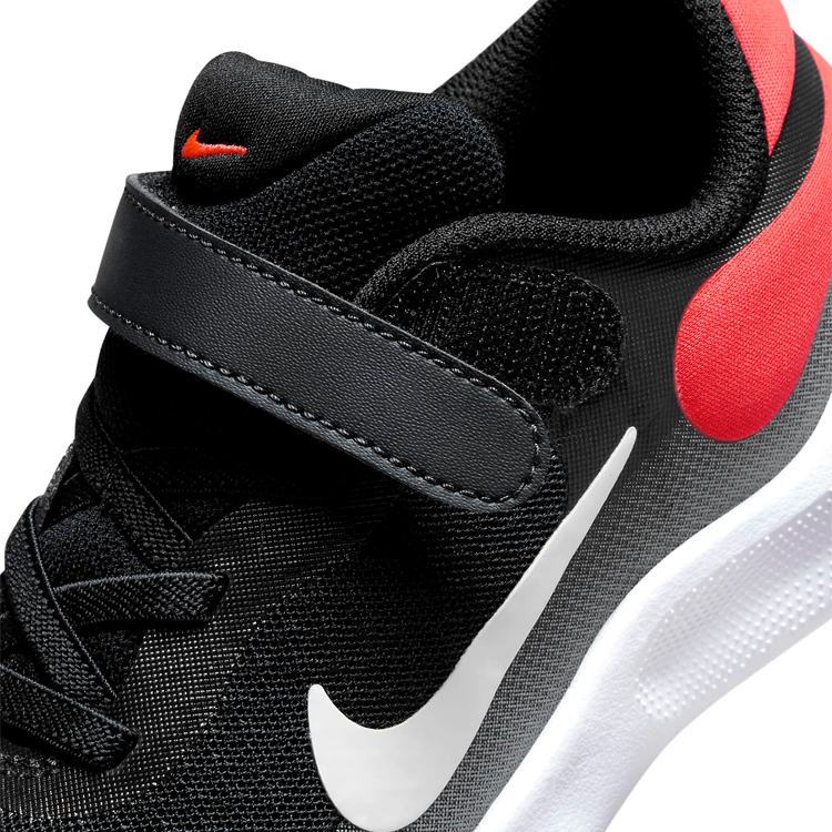Кроссовки Nike REVOLUTION 7 (PSV) / Мужской / 28 / Черный/Красный photo 5