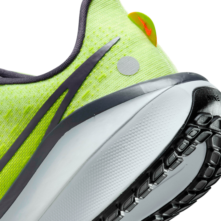 Кроссовки Nike W VOMERO 17 / Женский / 40 / Желтый photo 5