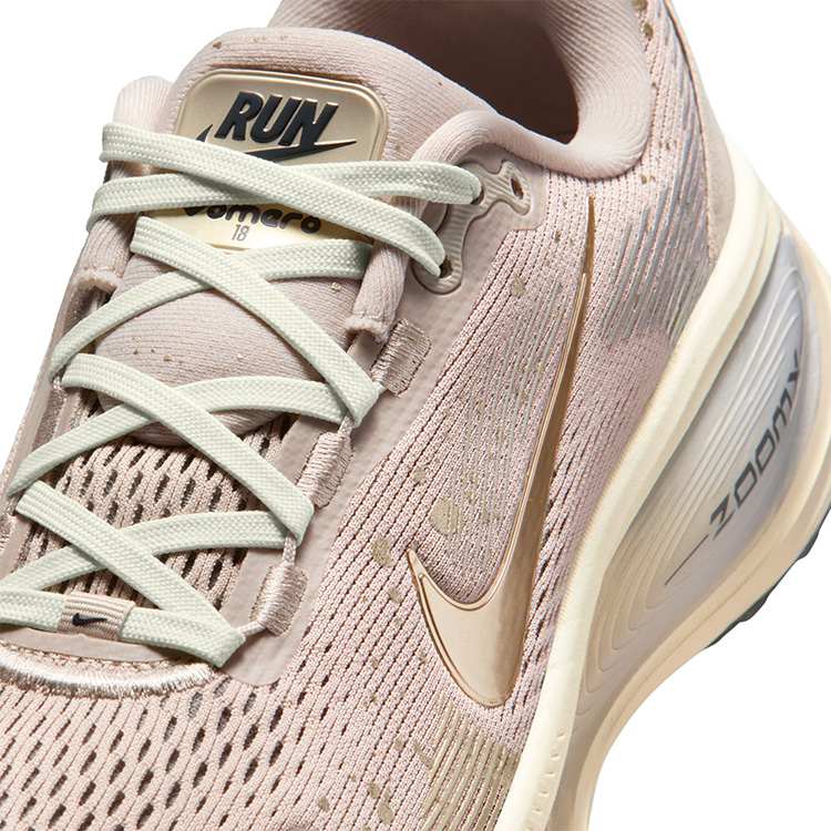 Incaltaminte Sport Nike VOMERO 18 photo 6