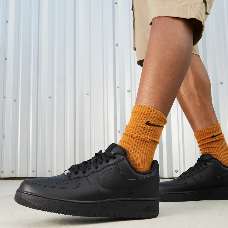 Кроссовки Nike AIR FORCE 1 07 / Мужской / 44 / Черный photo 5