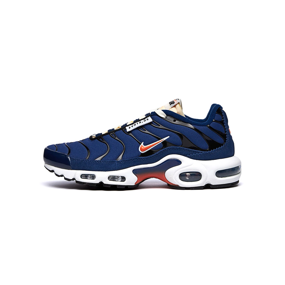 Кроссовки Nike AIR MAX PLUS SE photo Кроссовки Nike AIR MAX PLUS SE photo