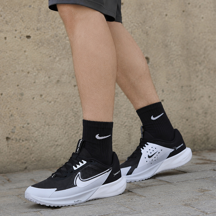 Кроссовки Nike SONIC FLY (GS) / Мужской / 40 / Черный photo 7