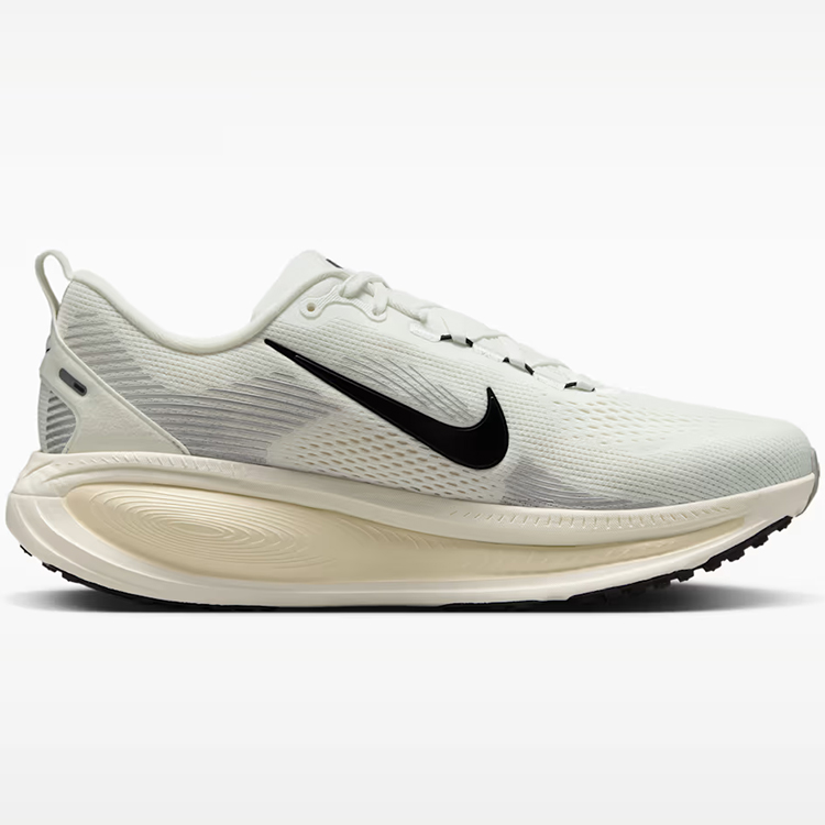 Кроссовки Nike VOMERO 18