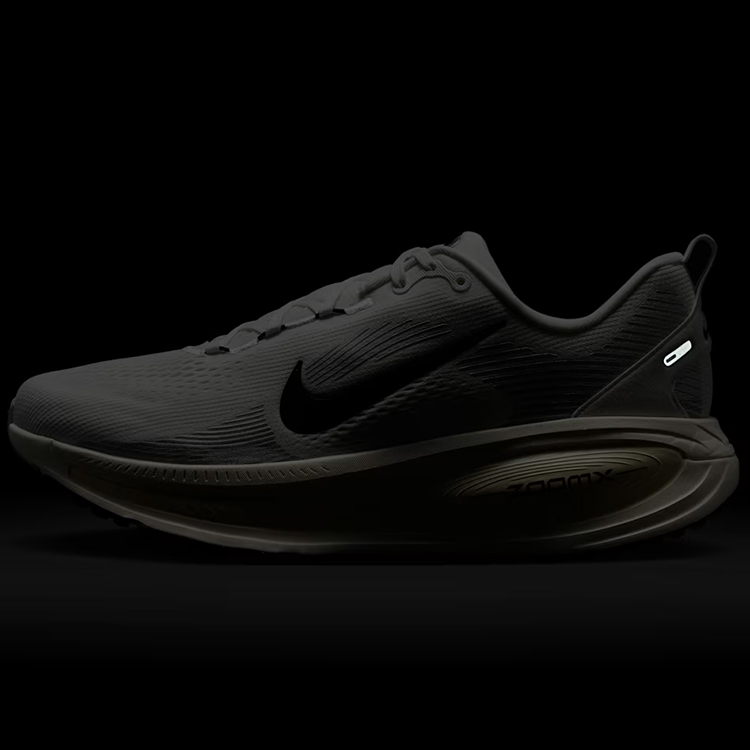 Incaltaminte Sport Nike VOMERO 18 photo 8