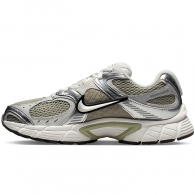 Кроссовки Nike V5 RNR thumbnav 1