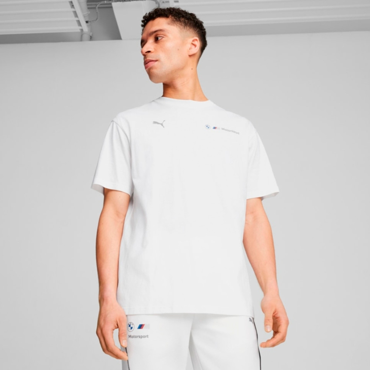 Футболка Puma BMW MMS ESS+ LOGO TEE photo Футболка Puma BMW MMS ESS+ LOGO TEE photo