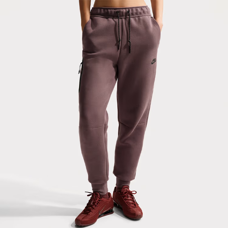 Pantaloni Nike Tech