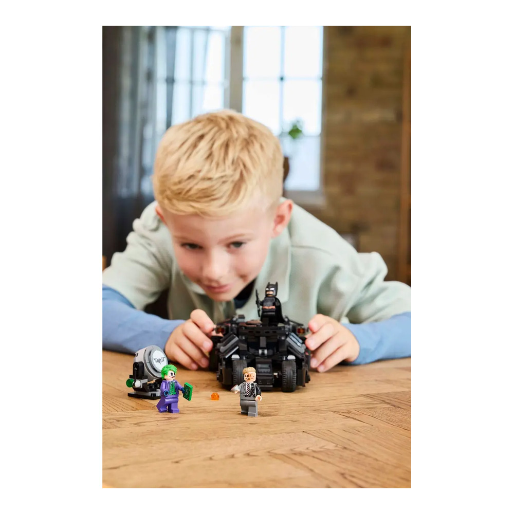 Constructor Lego 76303 photo 5