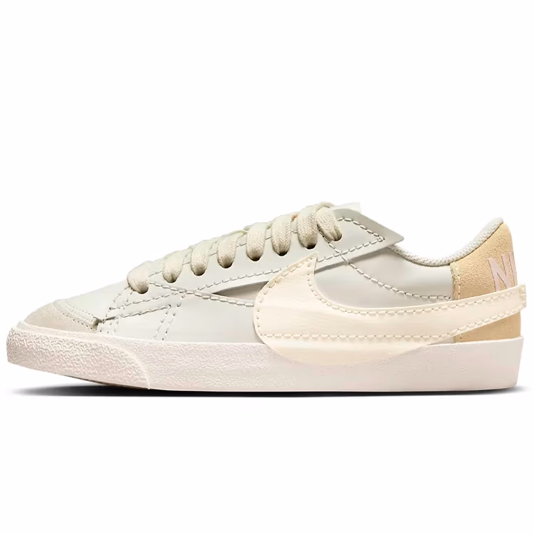 Incaltaminte Sport Nike W BLAZER LOW 77 JUMBO