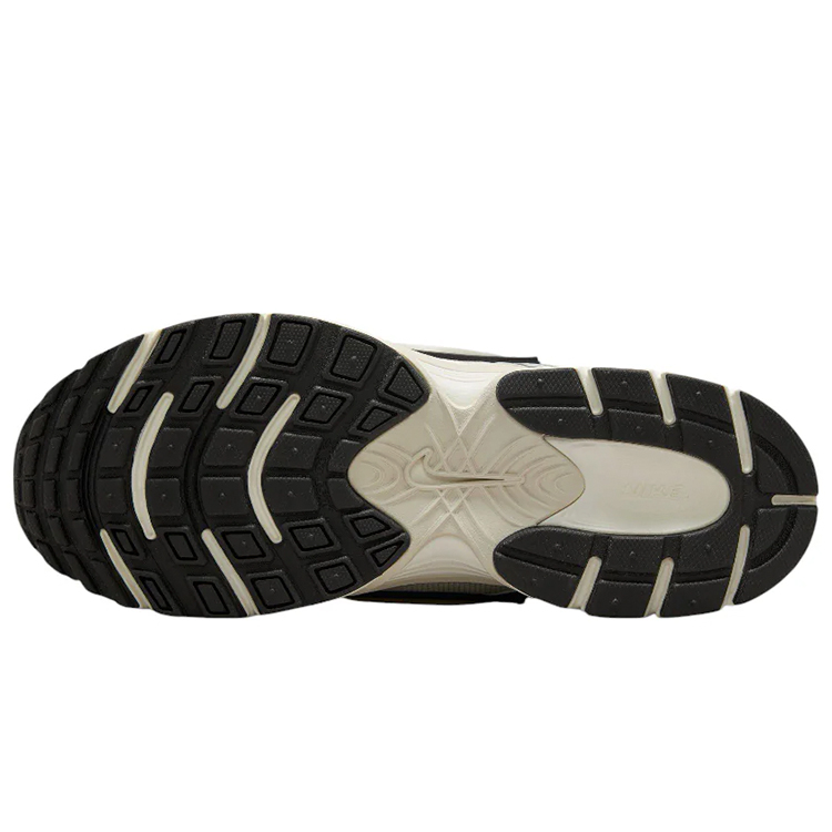 Кроссовки Nike W V5 RNR / Женский / 40.5 / Белый photo 2