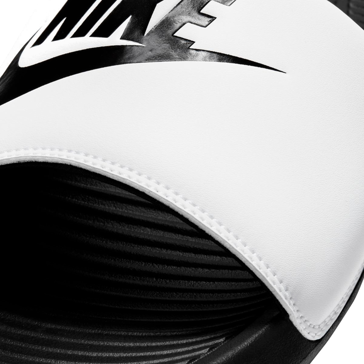Шлепанцы Nike VICTORI ONE SLIDE / Мужской / 45 / Черный/Белый photo 5