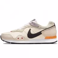 Кроссовки Nike WMNS VENTURE RUNNER
