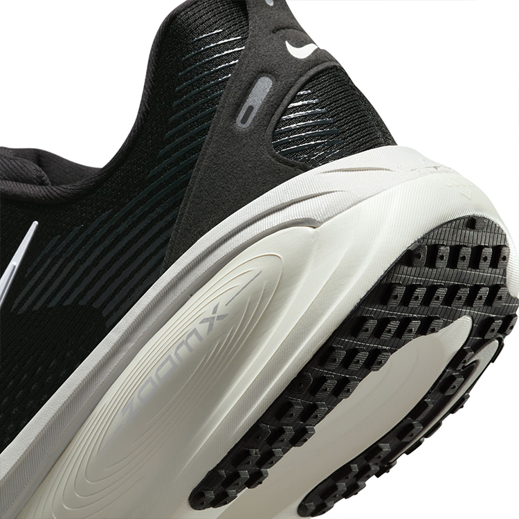 Кроссовки Nike VOMERO 18 photo 5