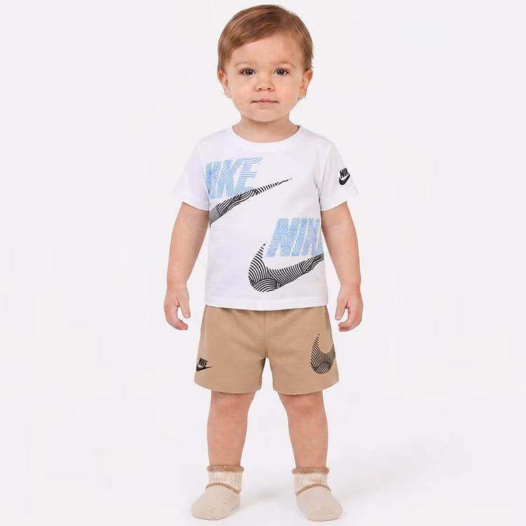 Набор футболка + шорты Nike RELAXED SET