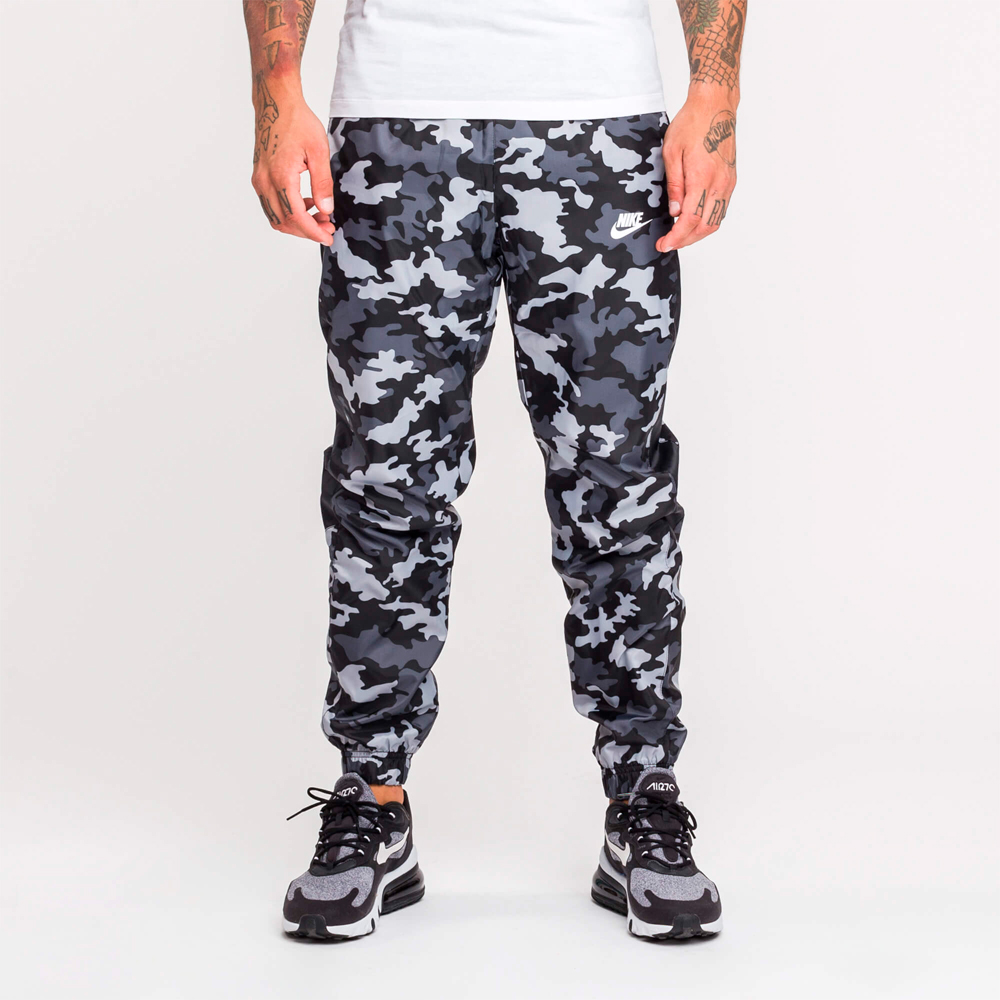 Pantaloni Nike CE PANT CF WVN TRK CAMO L Negru Barbati photo 4