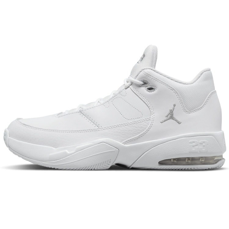 Кроссовки Nike JORDAN MAX AURA 3 photo Кроссовки Nike JORDAN MAX AURA 3 photo