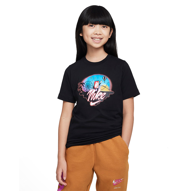 Футболка Nike U NSW TEE SEASONAL FUTURA photo Футболка Nike U NSW TEE SEASONAL FUTURA photo