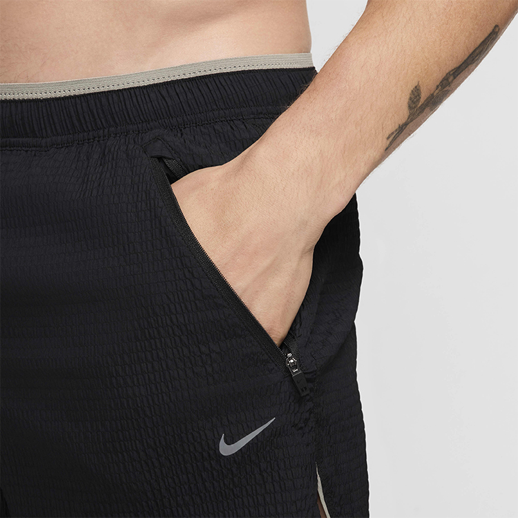 Sorti de bărbați Nike M NK DF RUN DIV STRIDE 5IN BF XL Negru photo 14