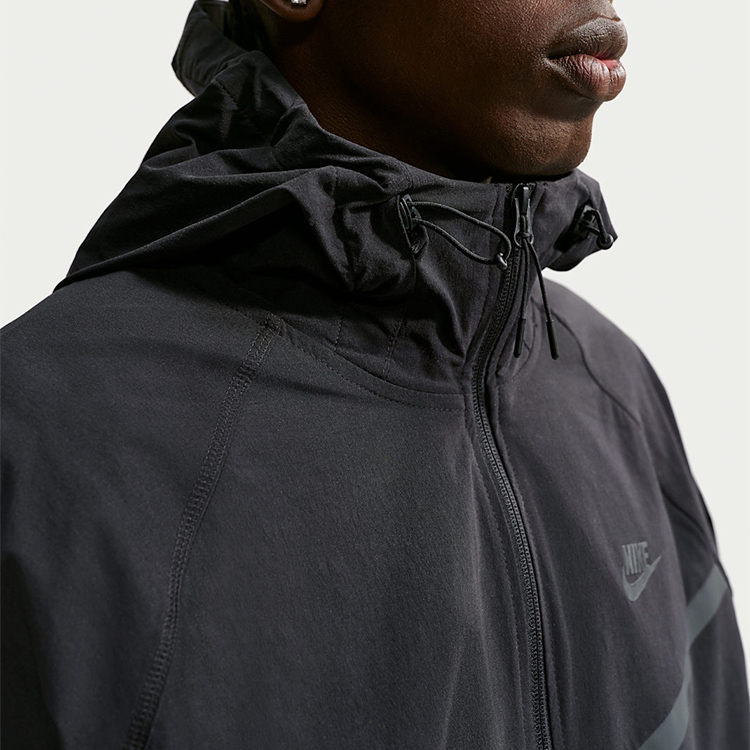 Hanorac pt bărbați Nike M NK TCH WVN WR FZ JKT XL Negru photo 3