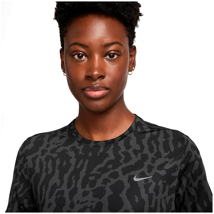 Tricou Nike W NK SWIFT NVLT DF SS TOP S Negru Femei photo 4