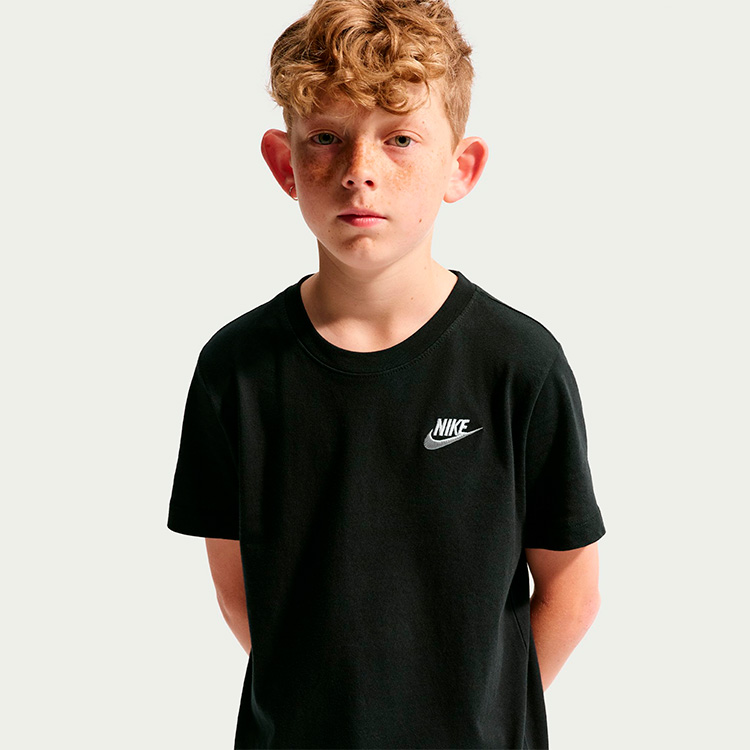 Футболка Nike Sportswear