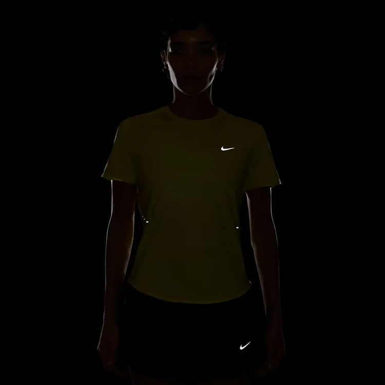 Tricou Nike W NK SWIFT DF SS TOP M Galben Femei photo 5
