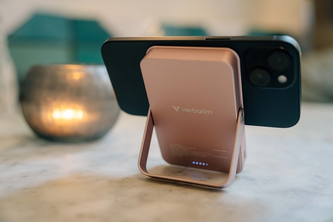 Магнитный беспроводной пауэрбанк с подставкой Verbatim Charge'n'Go / 10000 mAh / Pink photo 4