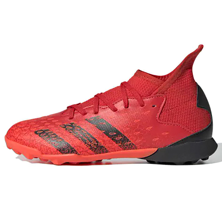 Бутсы Adidas PREDATOR FREAK .3 T photo Бутсы Adidas PREDATOR FREAK .3 T photo