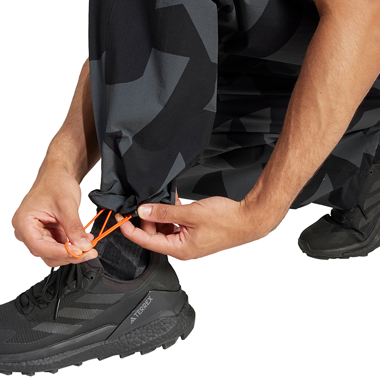 Брюки Adidas CARGO AOP PANTS XS Черный Мужской photo 2