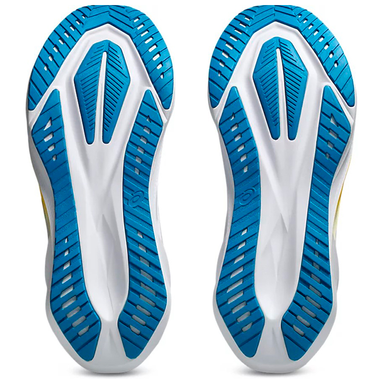 Кроссовки Asics NOVABLAST 5 photo 4