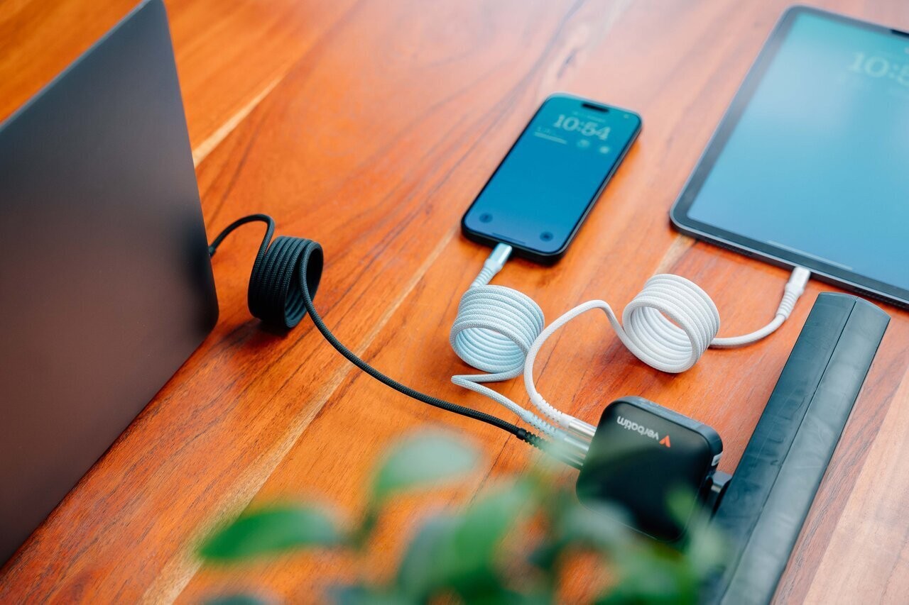 Cablu USB-C to USB-C Verbatim Sync & Charge Magnetic 60W / 1.2 m/  Grey photo 5