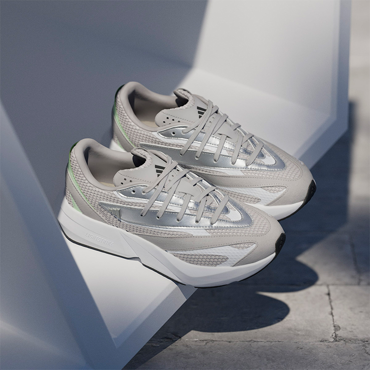 Кроссовки Adidas LIGHTBLAZE photo 5