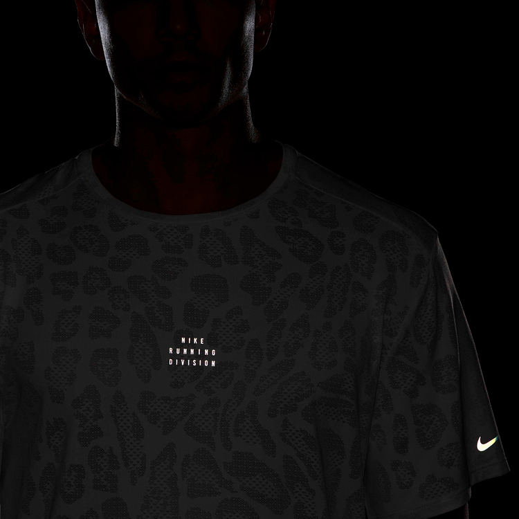 Tricou bărbătesc Nike M NK DF RISE 365 RUN DIV SS L Bej photo 5