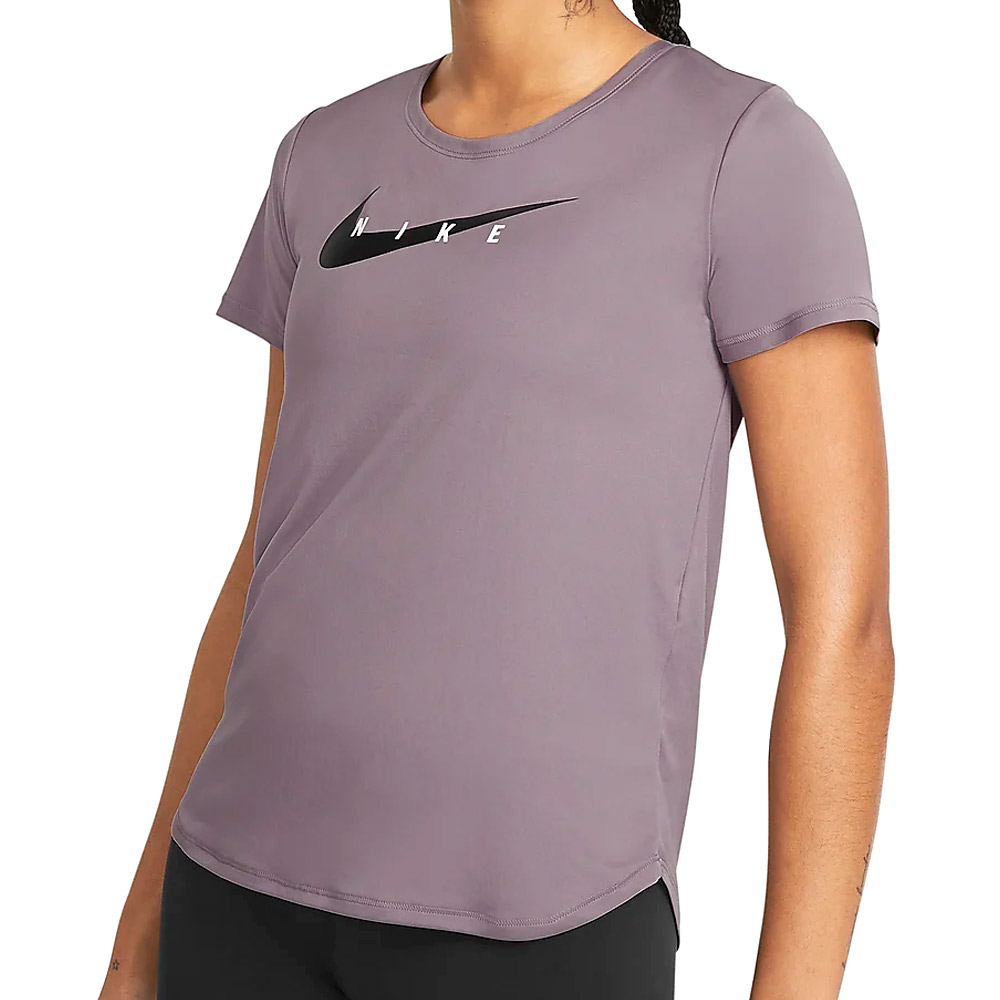 Футболка Nike W NK SWOOSH RUN TOP SS photo Футболка Nike W NK SWOOSH RUN TOP SS photo