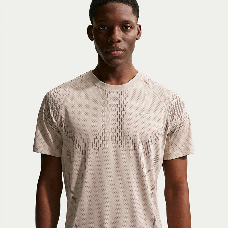 Футболка Nike Stride Plus Dri-FIT photo 5