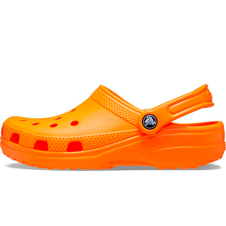 Slapi Crocs Classic photo Slapi Crocs Classic photo