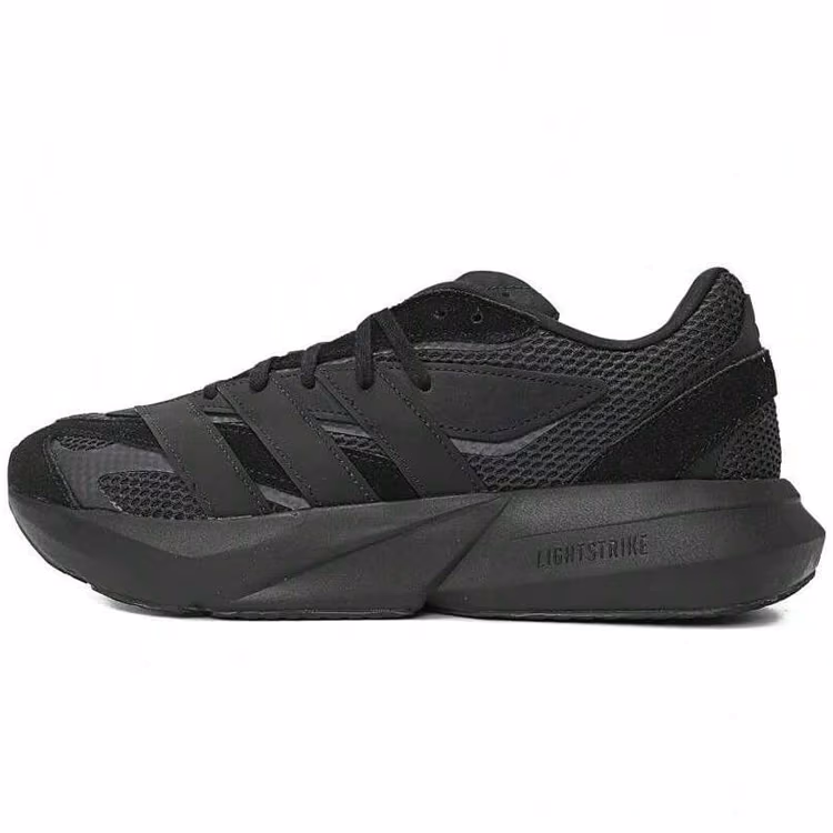 Кроссовки Adidas LIGHTBLAZE