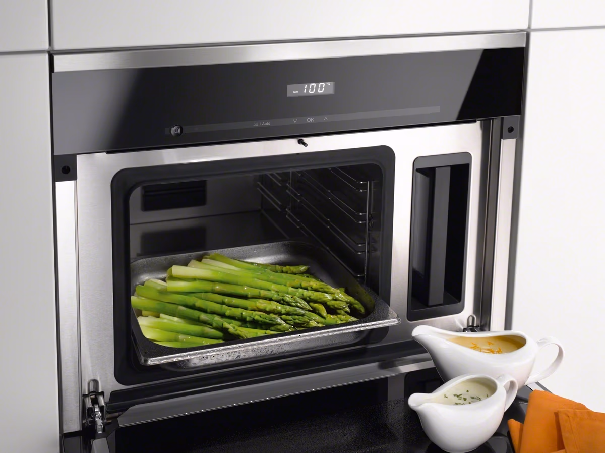 Паровой шкаф встраиваемый Miele DG6200 