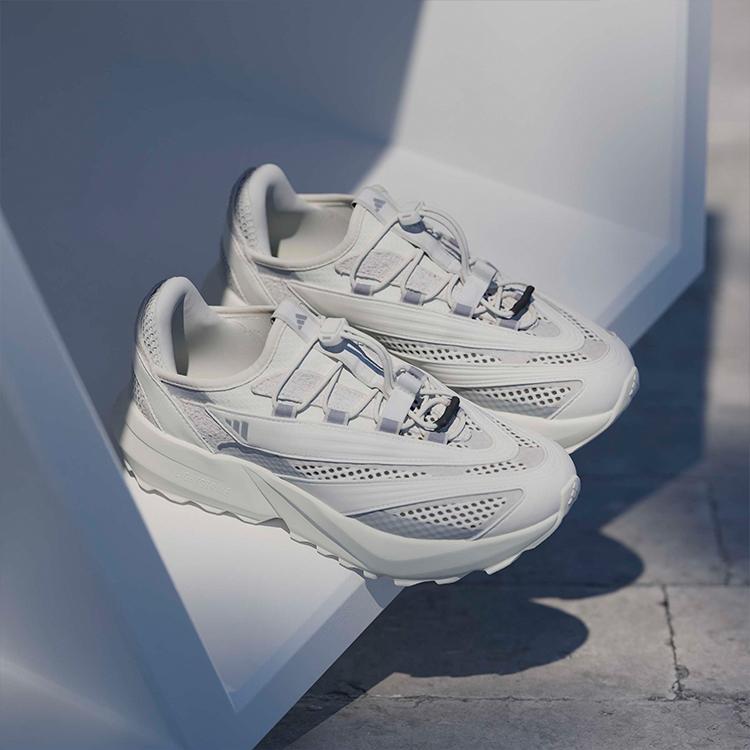 Incaltaminte Sport Adidas LIGHTBLAZE photo 3