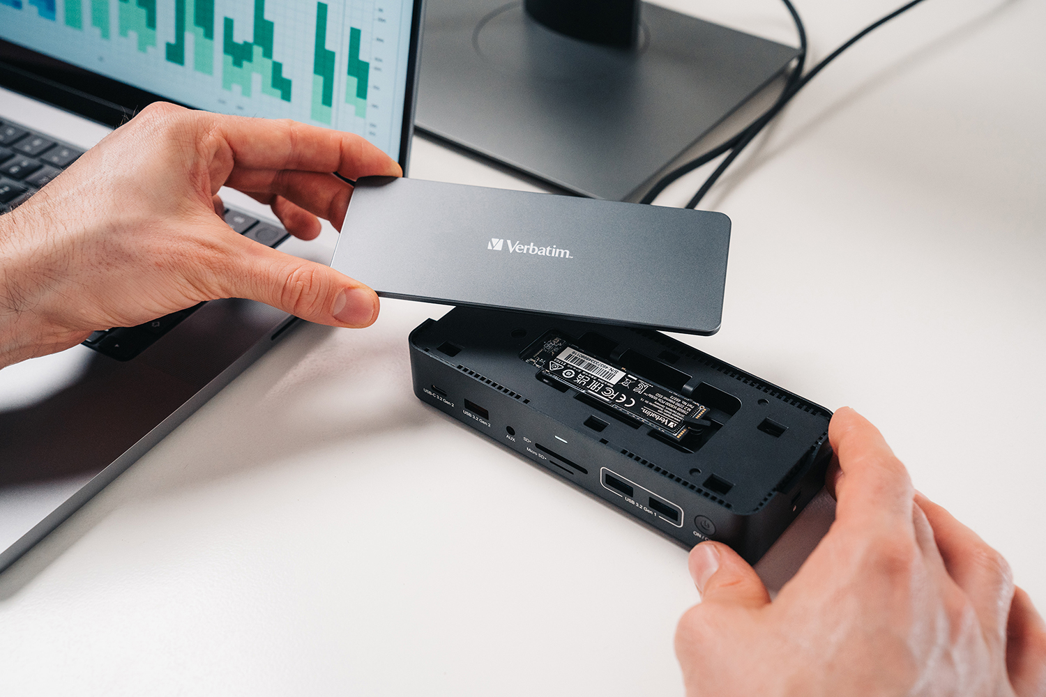 Doc-Station Verbatim USB-C Pro CDS-15S wtih M.2 NVMe slot, 15 ports photo 6