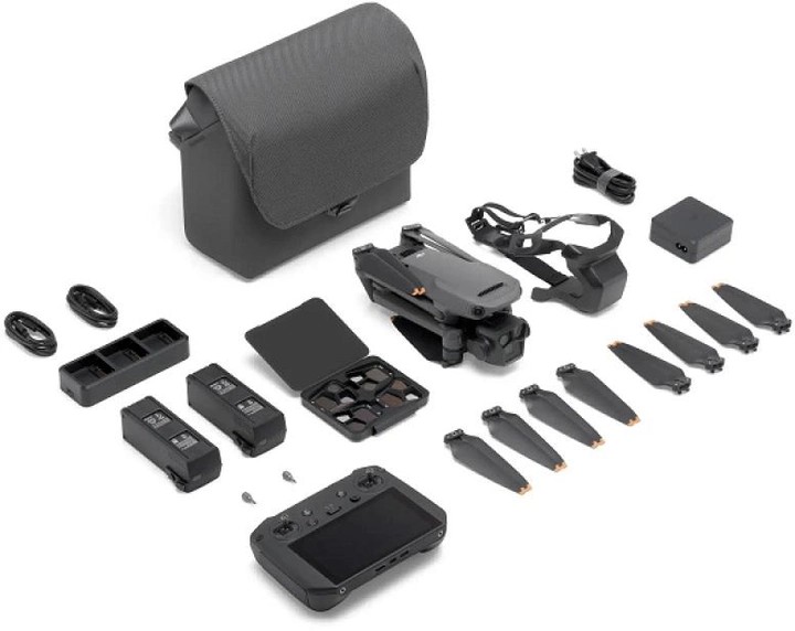 (957092) DJI Mavic 3 Pro FMC+Controller 5.5" - Portable Drone,DJI RC 5.5",48MP 4K/60fps 70mm eq.,20MP 5.1K/50fps 24mm eq.,12MP 4K/60fps 166mm eq. cams,f/2.8–f/11,max.6000m height/28km flight dist./75.6kmph speed,flight 43min,Bat5000mAh,958g (3 batteries,6 photo 9
